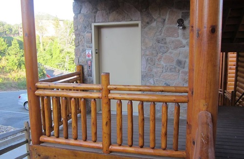 Gatlinburg Villa | Price reduced! Vacation in the beautiful Smokies - 5 star resort + Water Park