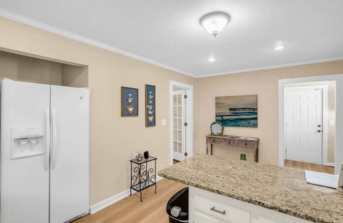 West End House | Prime Downtown GVL 3BD Home w/Fenced Yard & Free Parking