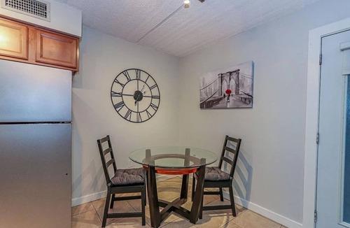 Oakford Park Apartment | Prime Location 1BR | 5 min to DowntownTampa
