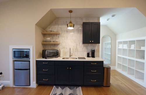 Greer House | Prime Location Detached Garage Apartment