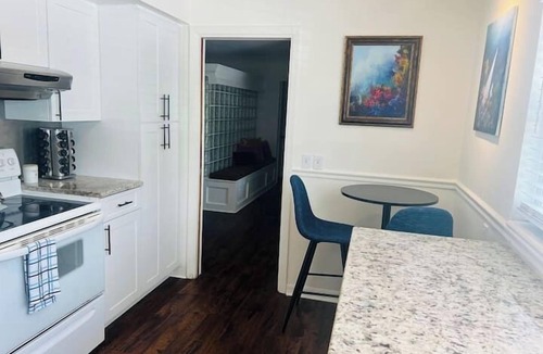 Pinellas Point House | Prime location just minutes to the beaches and downtown St Pete