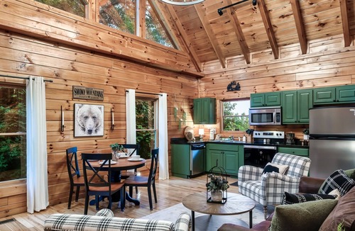 Sevierville Cabin | Prime Location w/Views! Full Game Rm & Movie Rm!