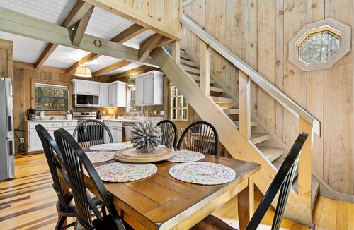 Suches Cabin | Prime Trout Water! River Front Cottage in the beautiful Blue Ridge Mountains.