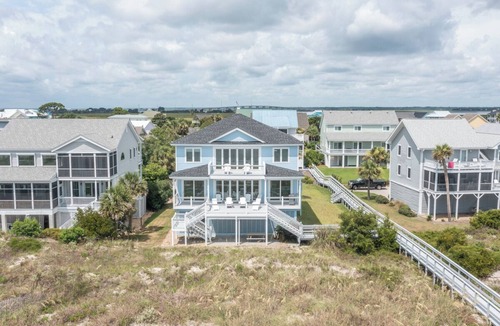 Beachwalk House | Pristine Harbor Island home, with impressive views and beach access