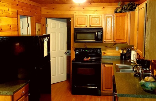 Sautee Nacoochee Cabin | Privacy in the Mountains - King Beds, Firepit, New hot tub with speakers!
