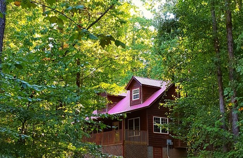 Sautee Nacoochee Cabin | Privacy in the Mountains - King Beds, Firepit, New hot tub with speakers!