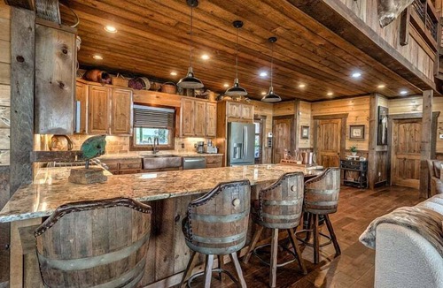Blue Ridge Cabin | Privacy Peak- Stunning Mountain Views | Game Room | King Beds