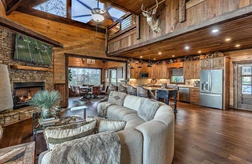 Blue Ridge Cabin | Privacy Peak- Stunning Mountain Views | Game Room | King Beds