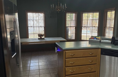Lithonia House | Private 3-Acre Sanctuary-Saltwater Pool Reopens May 1-MAJOR INTERNATIONAL SPORTING EVENT Ready-Downtown 22 min