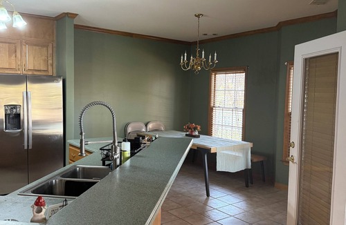 Lithonia House | Private 3-Acre Sanctuary-Saltwater Pool Reopens May 1-MAJOR INTERNATIONAL SPORTING EVENT Ready-Downtown 22 min