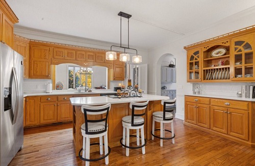Clayton House | Private 4-Acre Retreat | Sunroom | Near Waterfalls
