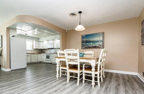 Ocean Grove Terrace House | Private 4 bedroom Pool Home w 2 car garage, Walk to the Beach, Dog Friendly