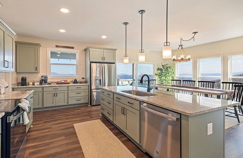 Waynesville House | Private 6-Acre Mountain Resort -Theater, Game Room, Hot Tub. Flat Yard Sleeps 18