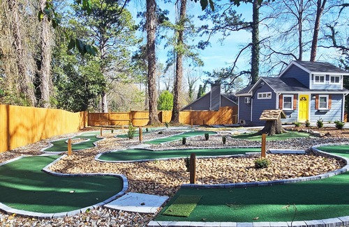 Forest Park Cabin | Private Atlanta Tiny House with Mini Golf Course