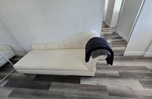 Burlington Apartment | Private Balcony-Pet Friendly -City Access -Gaming