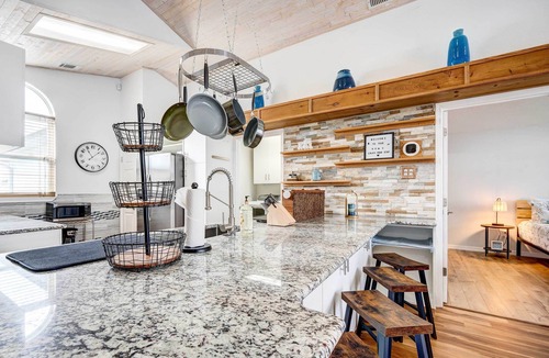 Lindfields House | Private Basketball Court & Pool: Kissimmee Retreat
