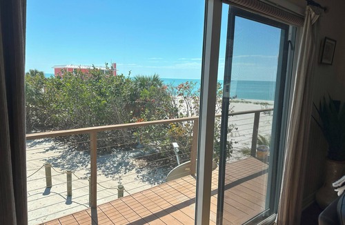 North Captiva Cabin | Private beach oasis - 2-minute walk to the ocean! w/Golf Cart & Club Access