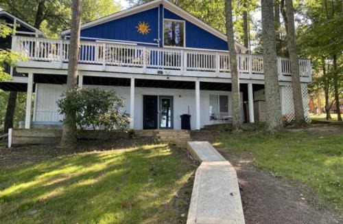Livingston House | Private Beach & Two Story Dock Public Side Lake Anna Virginia