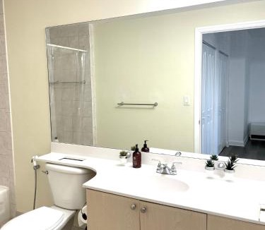 Coral Way House | Private bedroom in Miami - Coral Gables 601