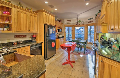 East Ellijay House | Private Cartecay River Home w/Hot Tub & Game Room