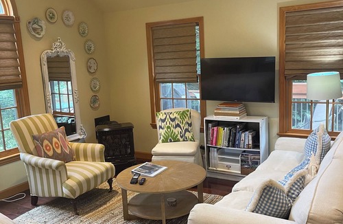 Downingtown House | Private & cozy modern cottage surrounded by nature. Long stays welcome!