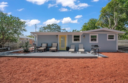 South Sarasota House | Private Cozy Sarasota Home by RedAwning