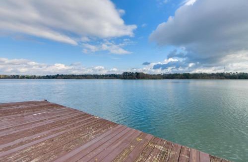Eufaula House | Private Dock & Hot Tub: Lakefront Eufaula Escape