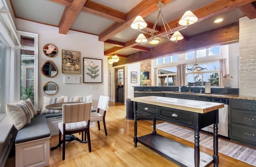 Helen House | Private Estate Hot Tub Sauna Game Room Theater Pickleball Epic Views