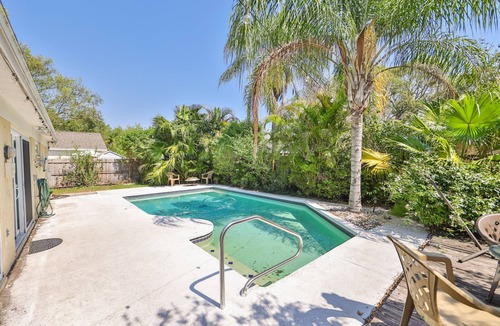 Bloomingdale House | Private Florida 3 bed 2 bath pool vacation home