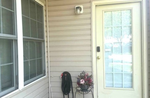 Scaggsville Apartment | Private ground-level studio suite