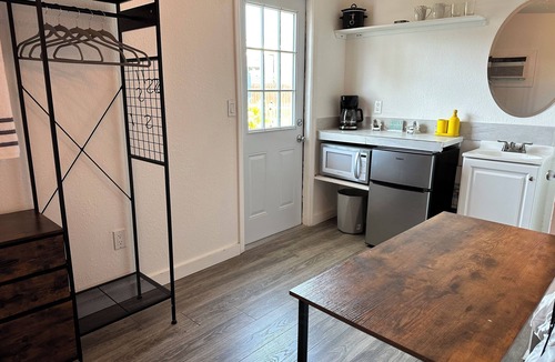 Sarasota Springs House | Private Guest Suite—15 Min to Siesta Key