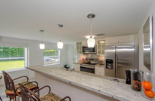 East Fort Lauderdale House | Private Guesthouse Walk to Ocean