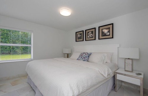East Fort Lauderdale House | Private Guesthouse Walk to Ocean