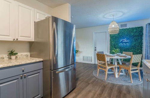 Walsingham House | Private Heated Pool! 4 MiI to Indian Rocks Beach