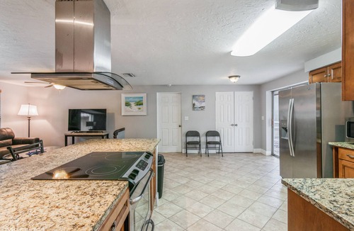 Sarasota Springs House | Private heated pool home mins to beaches and down town Sarasota Pet friendly