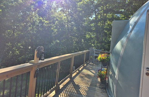 Milledgeville RV Rental | Private Hobbit inspired glamping dome on 100 acres