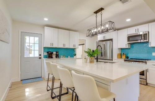 Bayview House | Private Hot Tub and Fenced Yard Sleek Gulfport Home