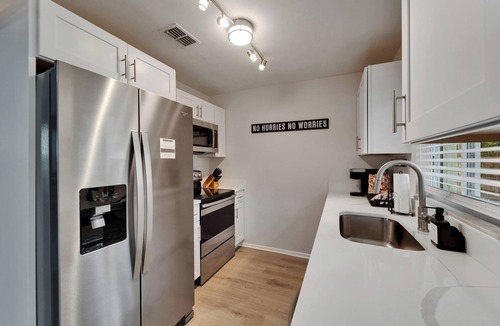 Clearwater House | Private Hot Tub - Close to Beaches - Fun Game Room