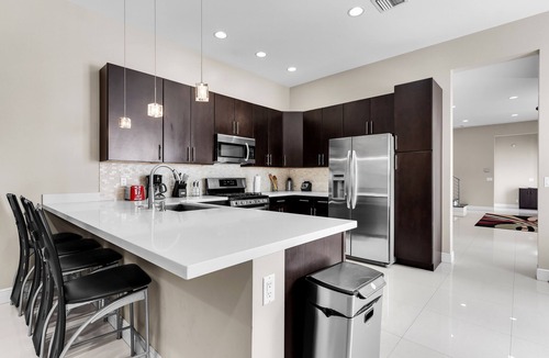 Croissant Park House | Private house in Miami/Ft Lauderdale near airport & Beach