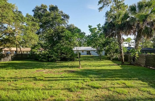 Naples House | Private house on 1 acre fenced lot