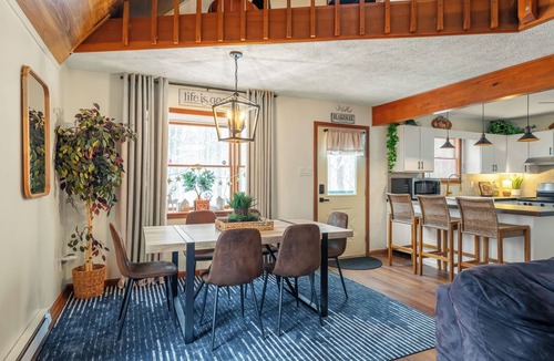 Briar Crest Woods House | Private Lake Community ✦ Fire Pit ✦ Game Room ✦ Pool Table
