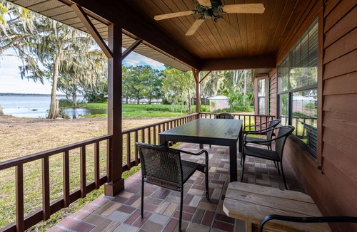 Lake Panasoffkee House | Private Lake View House Rental close to wonderful Big Bass Grill restaurant