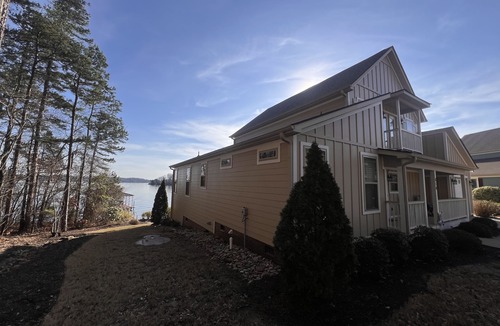 Seneca House | Private lakefront home with dock & unbelievable sunsets on Lake Keowee
