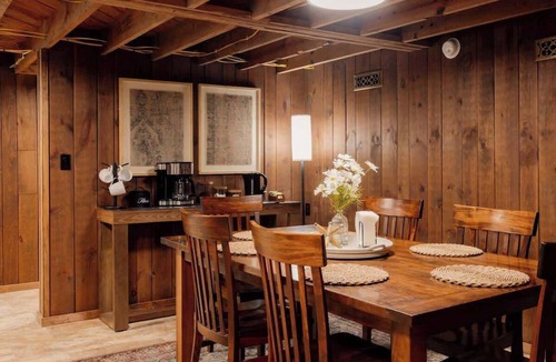 Colonial Heights House | Private Lakefront Peninsula Retreat with Hot Tub