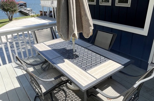 Lake Wylie Apartment | PRIVATE LAKESIDE BLISS-2 BR APARTMENT-STUNNING LAKE WYLIE VIEW FROM PRIVATE DECK