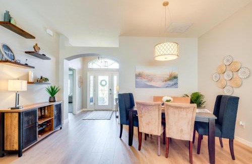 St. Charles House | Private Lanai and Pool Access Home in the Villages!
