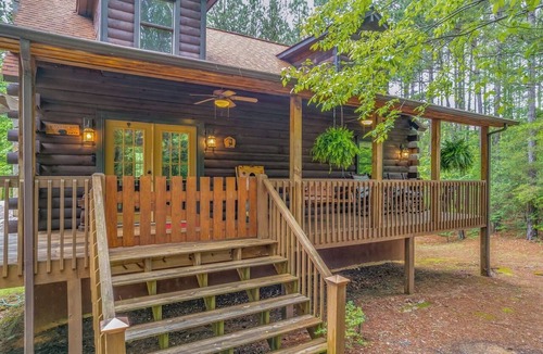 Lake Lure Cabin | Private LogHome/HotTub/Lake Lure/pet