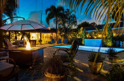 Mango Groves House | Private Oasis 1 Mile to Beach Heated Pool