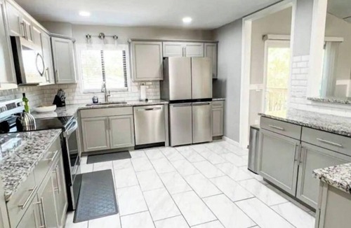 Fruitville House | Private Oasis | 4BR Pool Home | 2 Primary suites