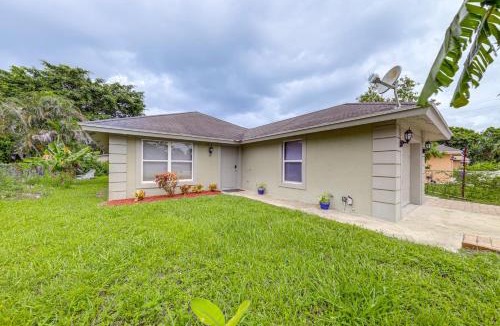 Lake Worth Corridor House | Private Patio and Yard! Lake Worth Beach Retreat
